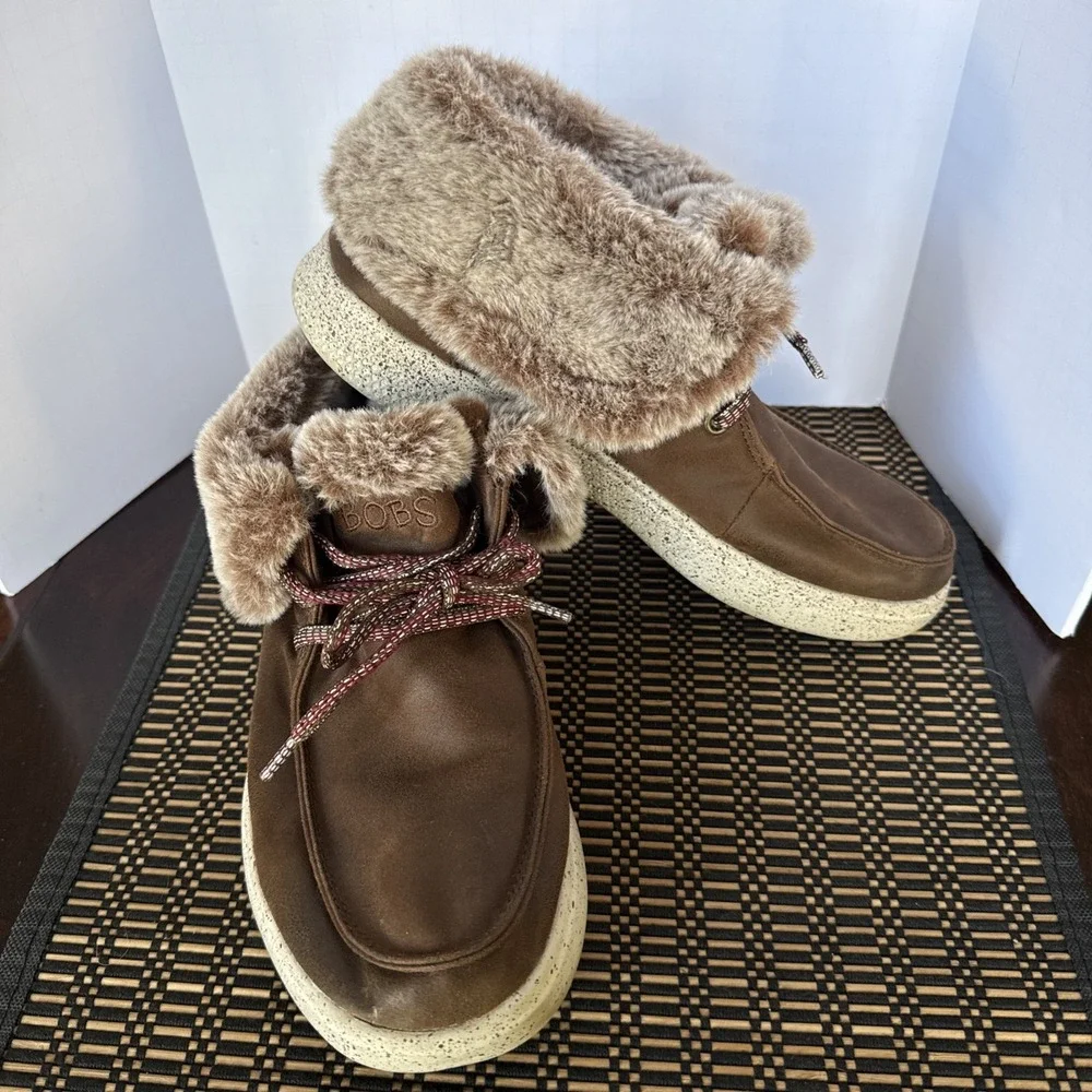 BOBS Skechers Skipper Hang Glider‎ Brown Booties With Faux Fur Women Size 8